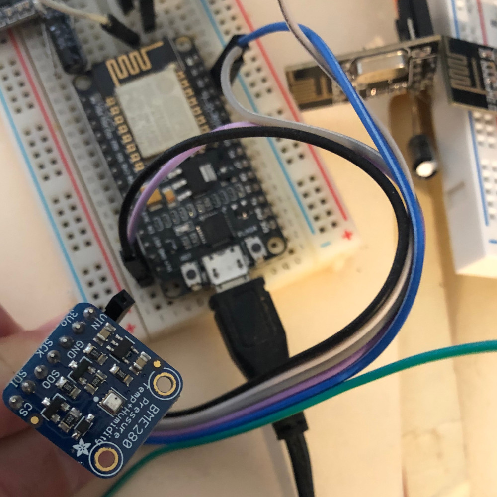 iotHaiku/NodeMCU.jpg